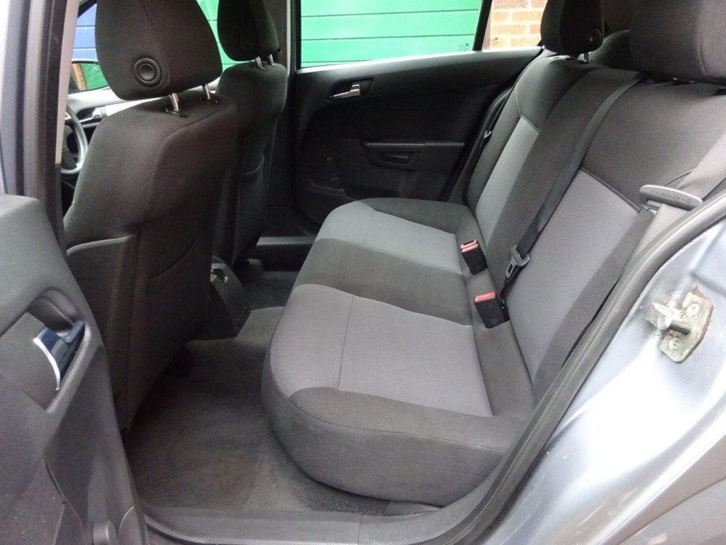 VAUXHALL ASTRA