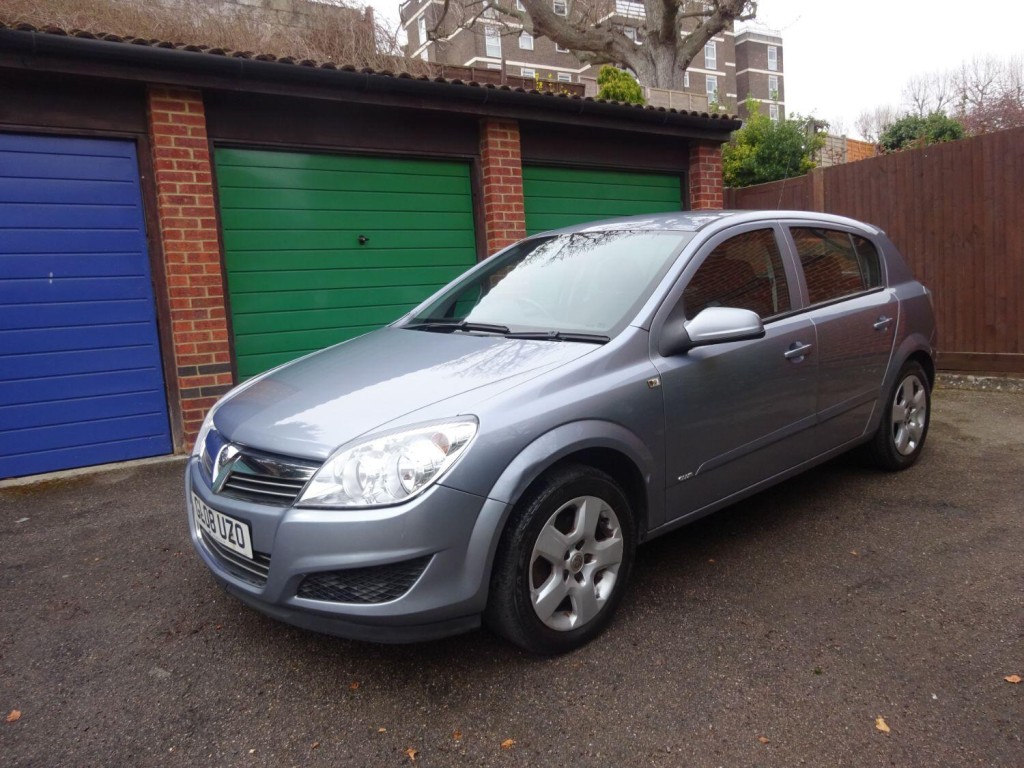 VAUXHALL ASTRA
