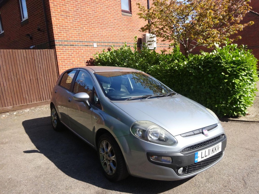 View FIAT PUNTO EVO 1.4 Punto Evo Gp 1.4 8v 5dr