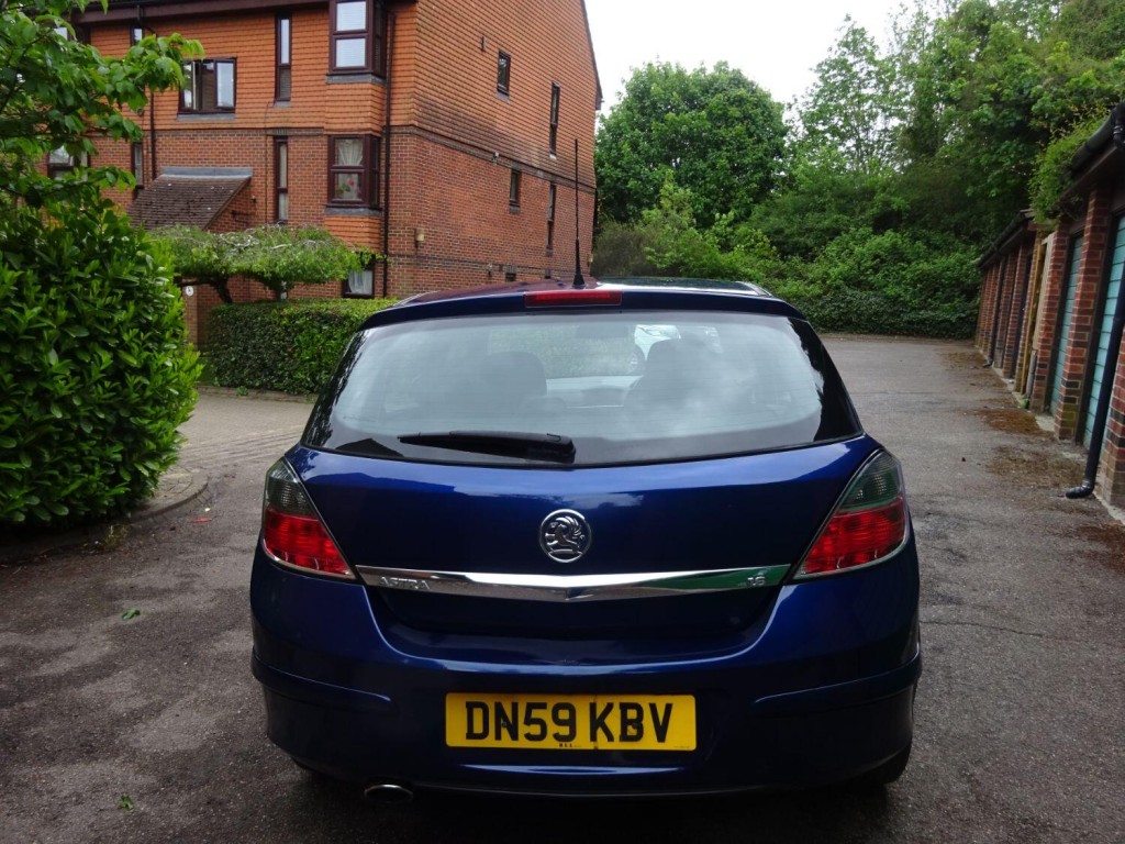 VAUXHALL ASTRA