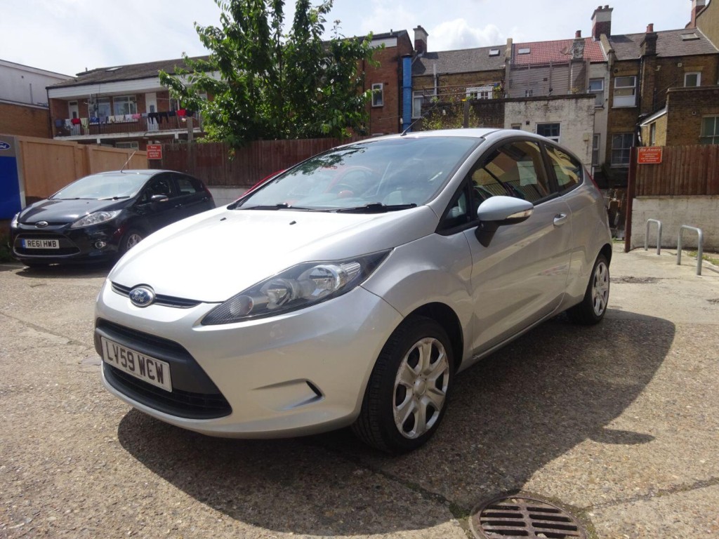 View FORD FIESTA 1.3 Edge