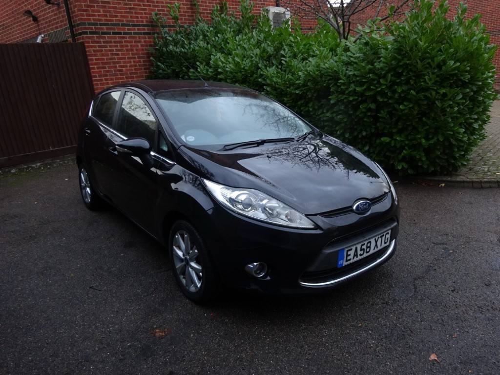 View FORD FIESTA 1.3 Zetec