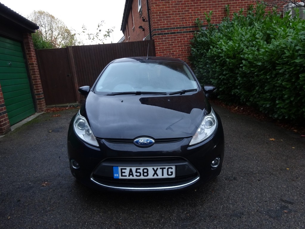 View FORD FIESTA 1.3 Zetec