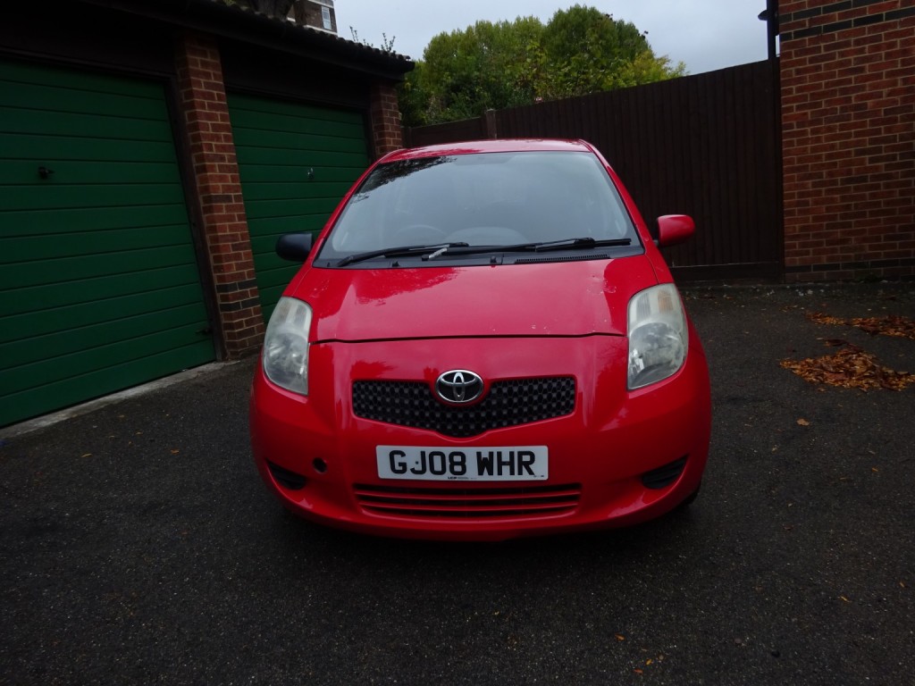 View TOYOTA YARIS 1.3 VVT-i TR