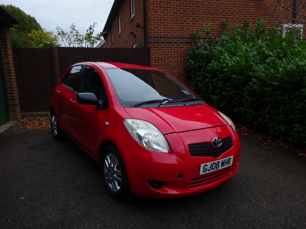 View TOYOTA YARIS 1.3 VVT-i TR