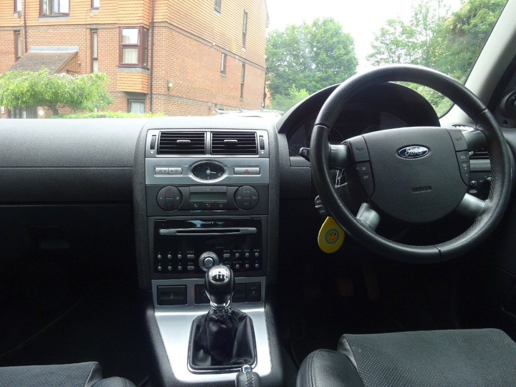 FORD MONDEO