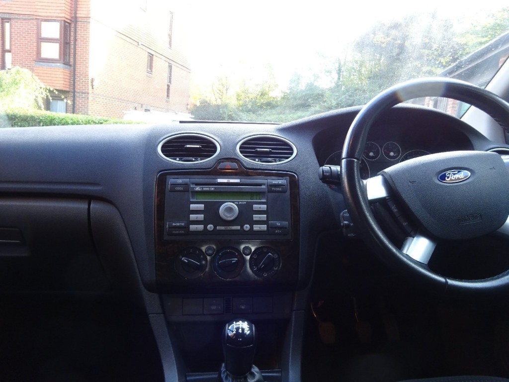 FORD FOCUS