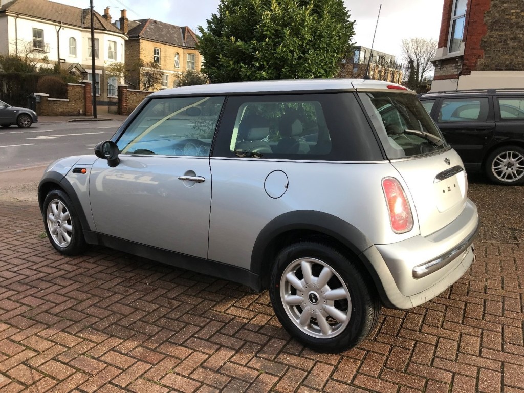MINI HATCH ONE