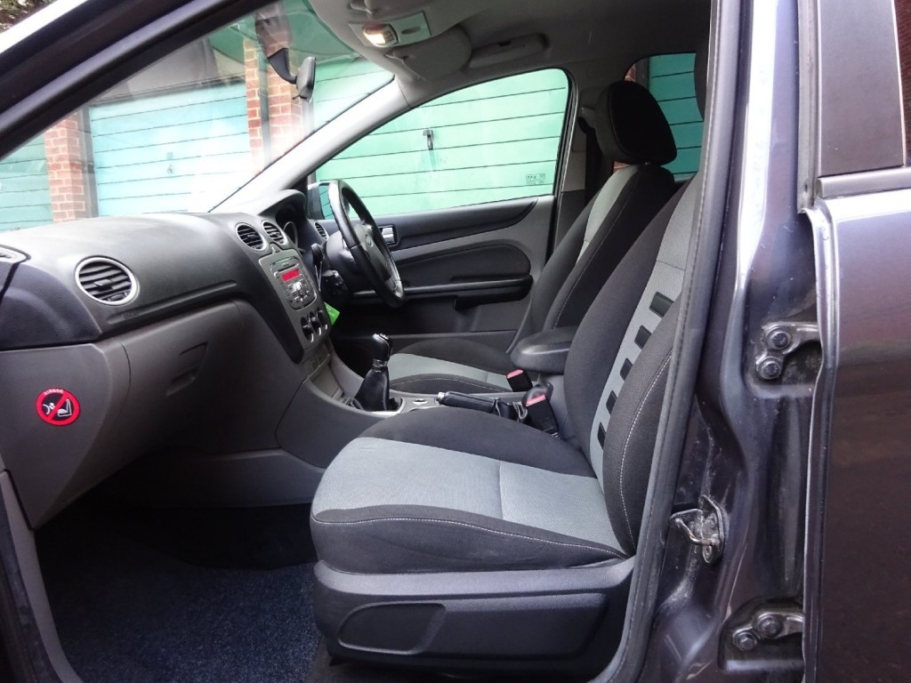 FORD FOCUS