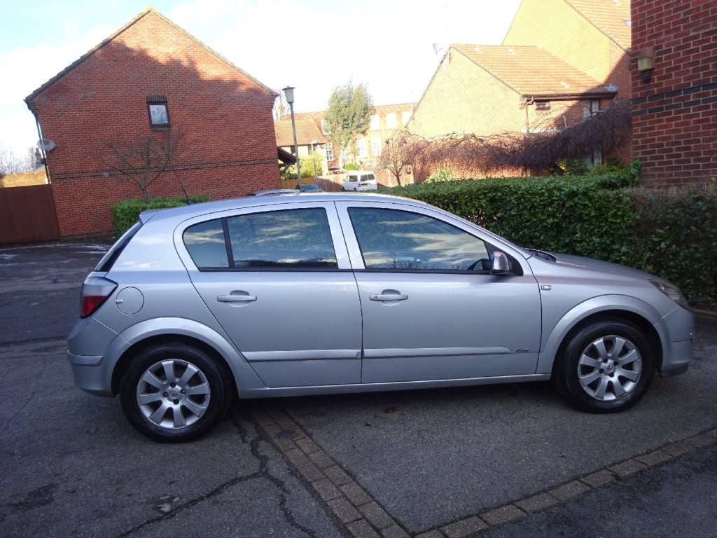 VAUXHALL ASTRA
