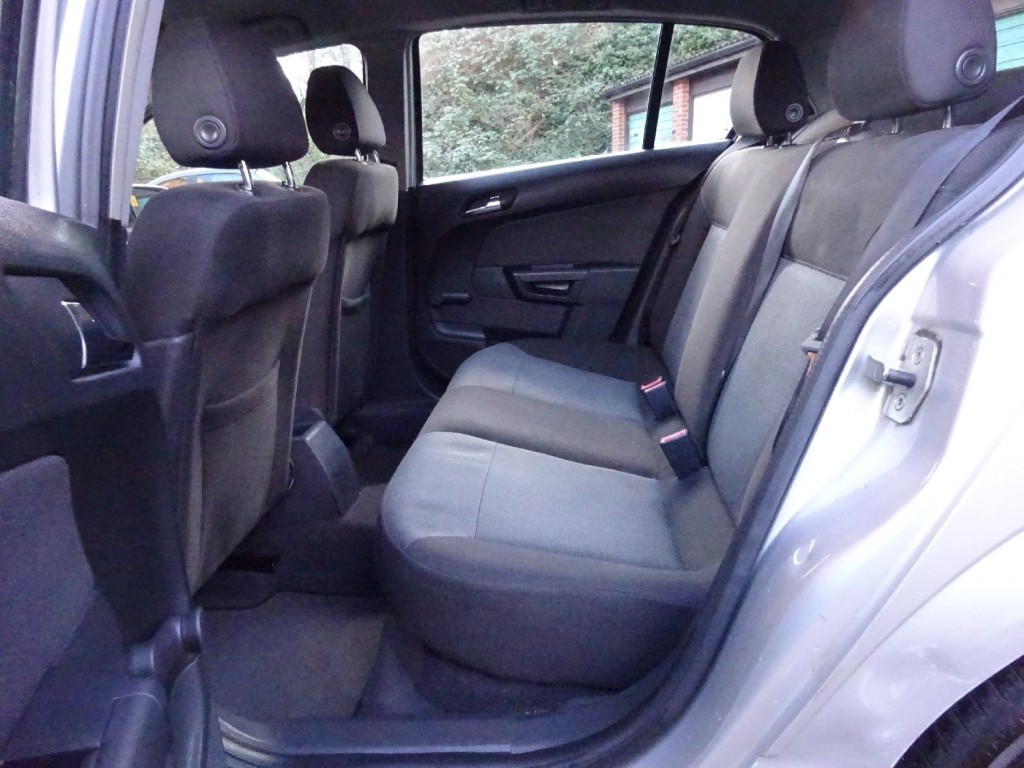 VAUXHALL ASTRA