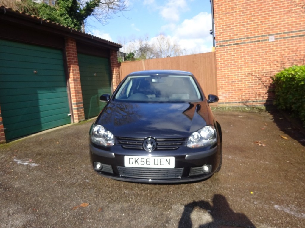 VOLKSWAGEN GOLF