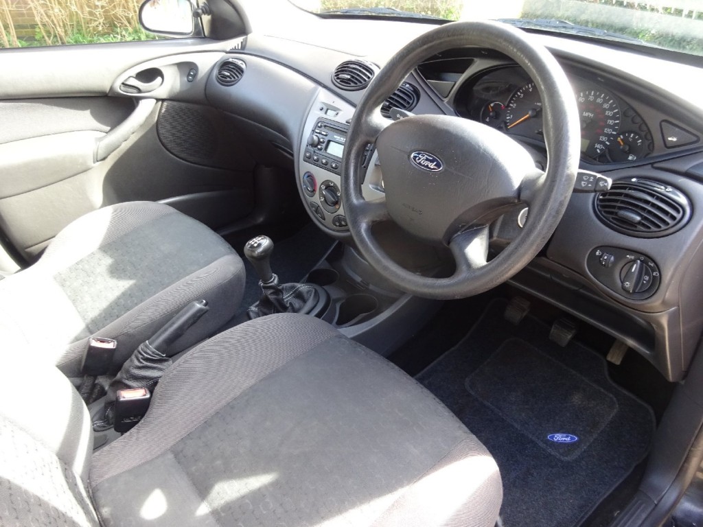 FORD FOCUS
