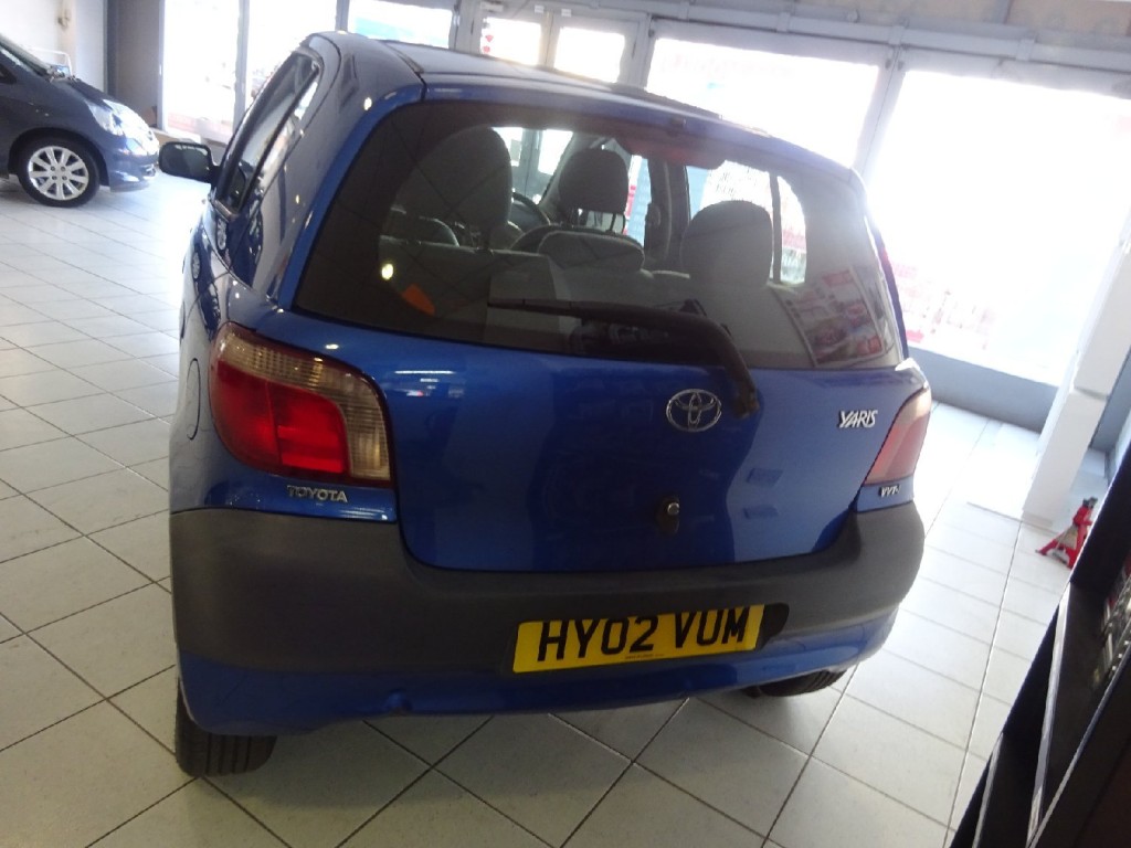 TOYOTA YARIS