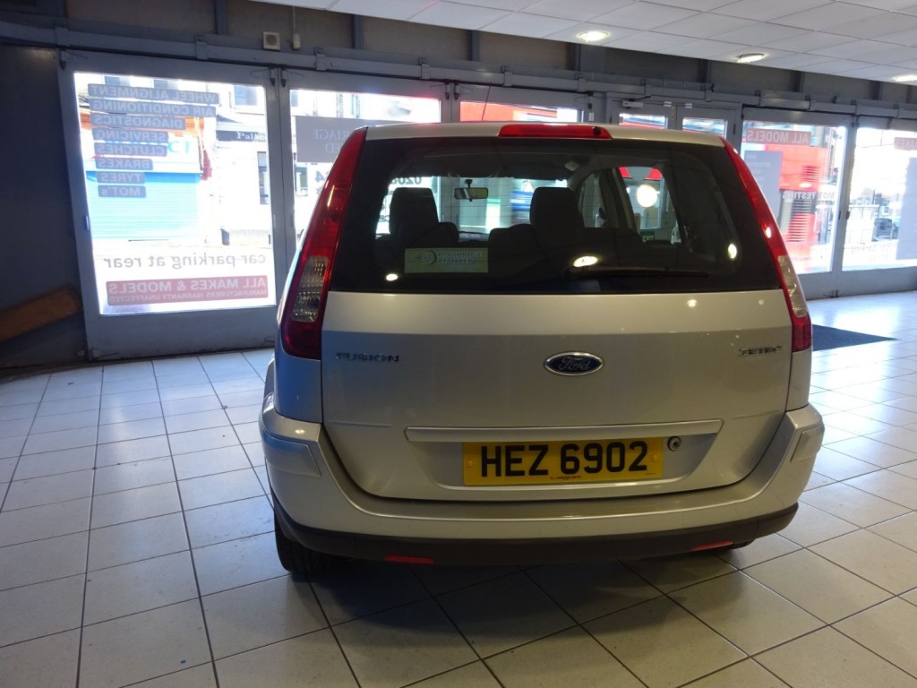 FORD FUSION