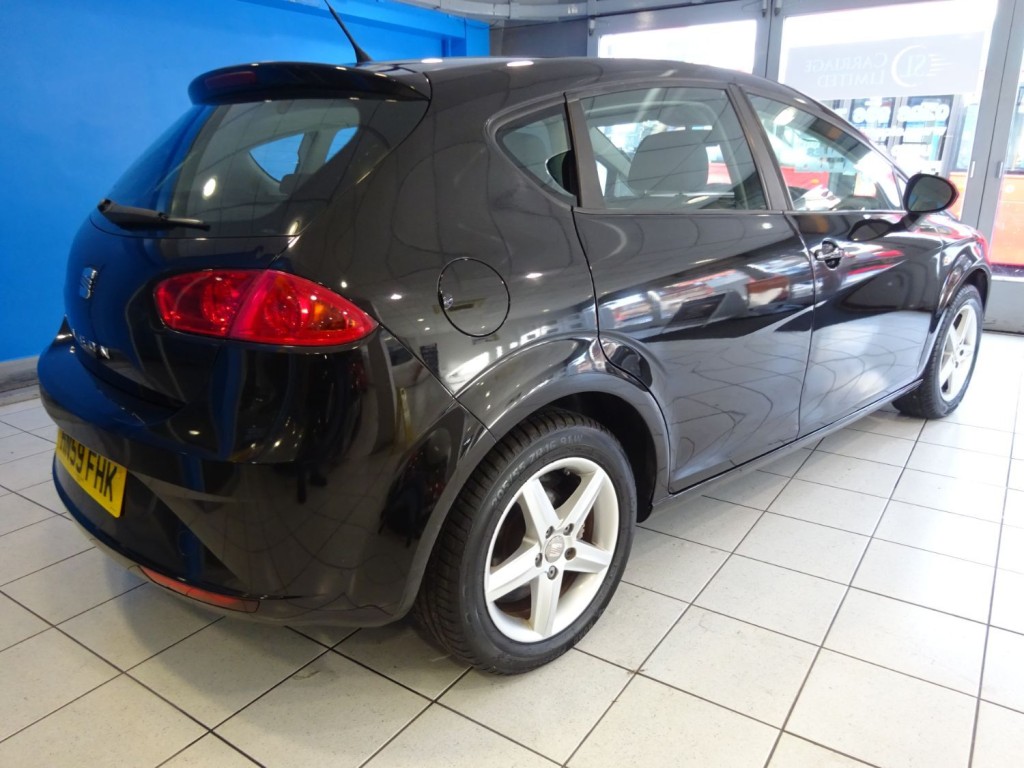 SEAT LEON
