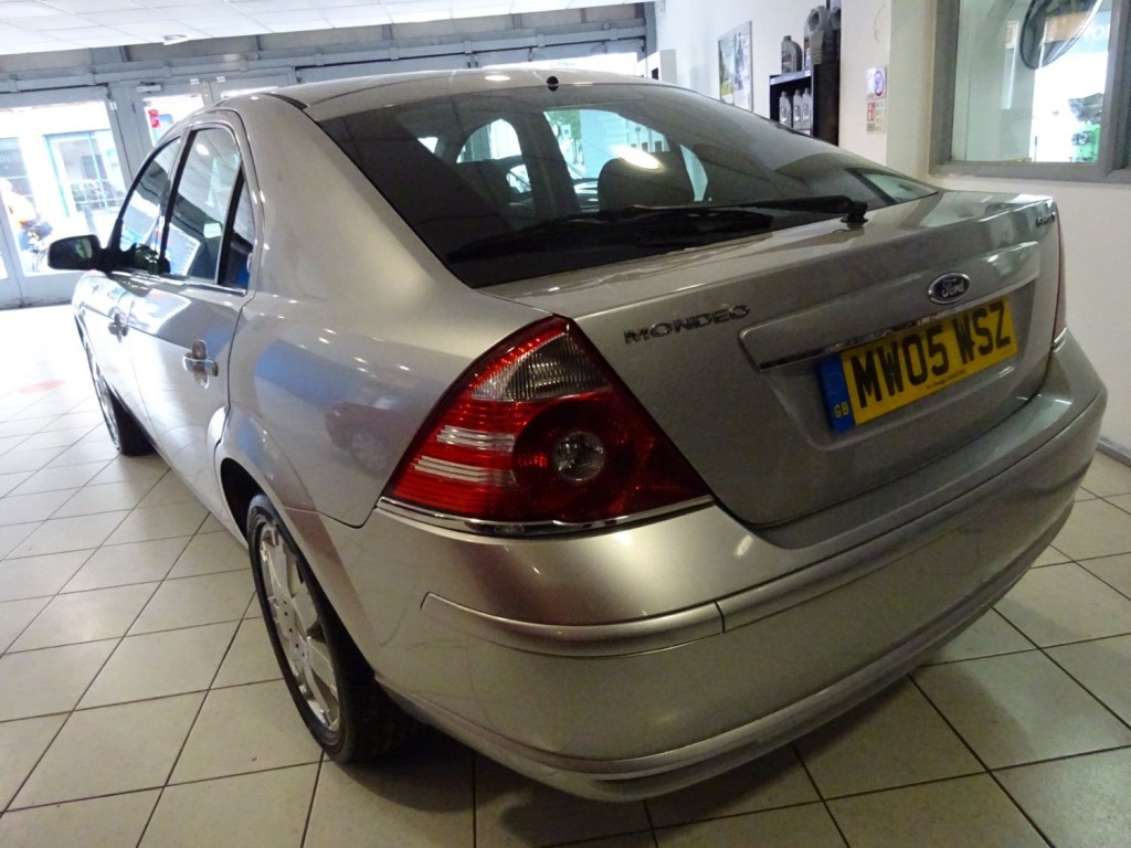 FORD MONDEO