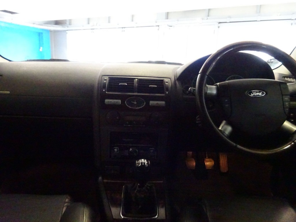 FORD MONDEO