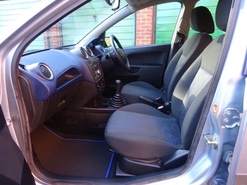 FORD FIESTA