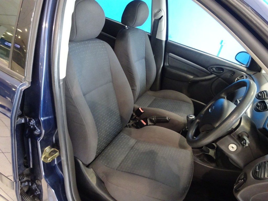 FORD FOCUS