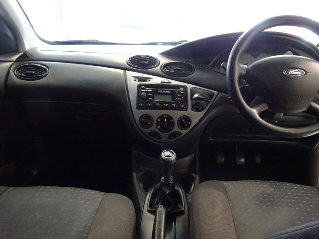 FORD FOCUS