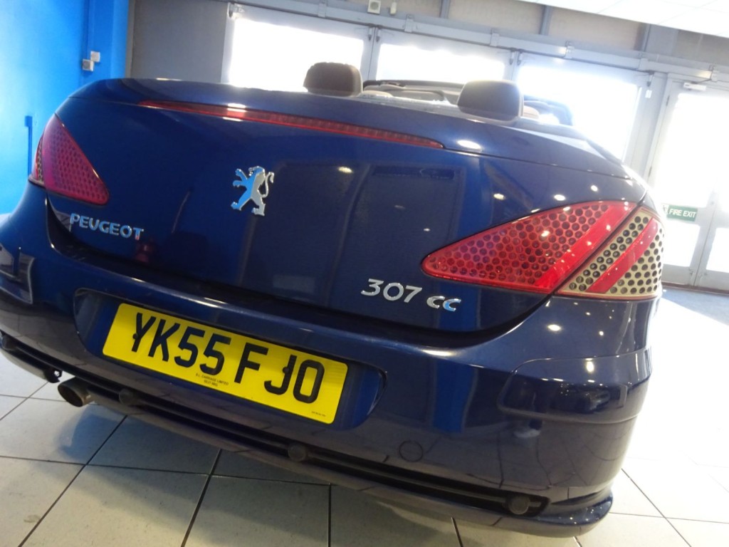 PEUGEOT 307