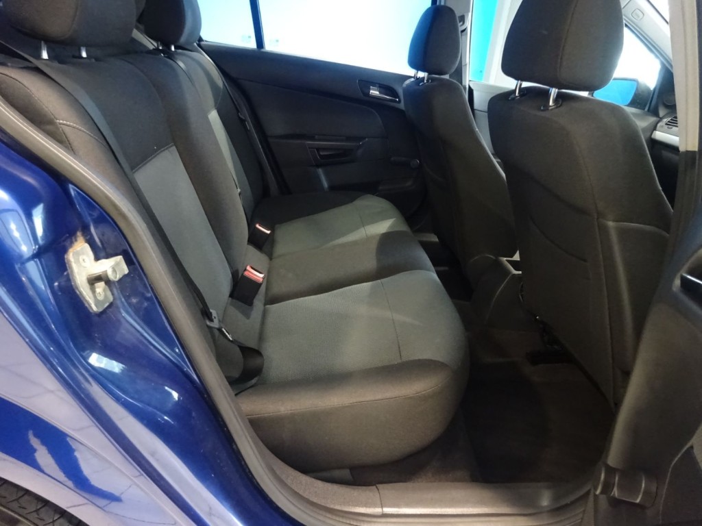 VAUXHALL ASTRA