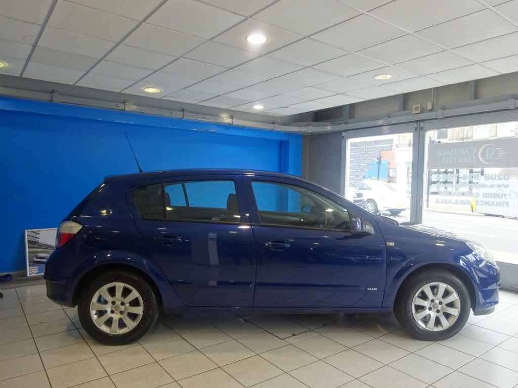 VAUXHALL ASTRA