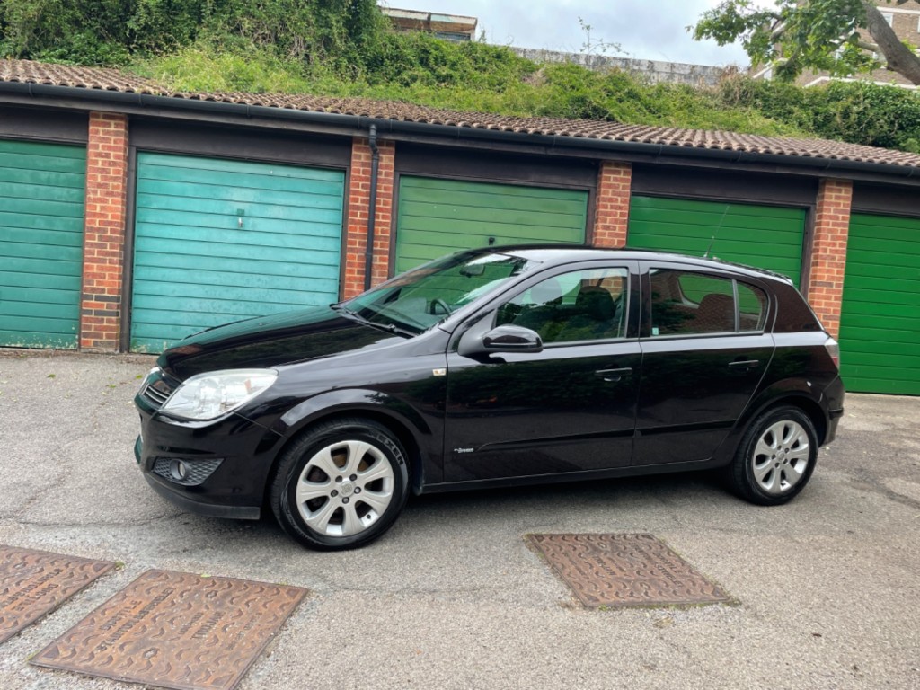 VAUXHALL ASTRA