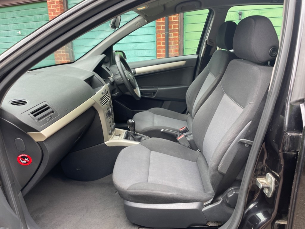 VAUXHALL ASTRA