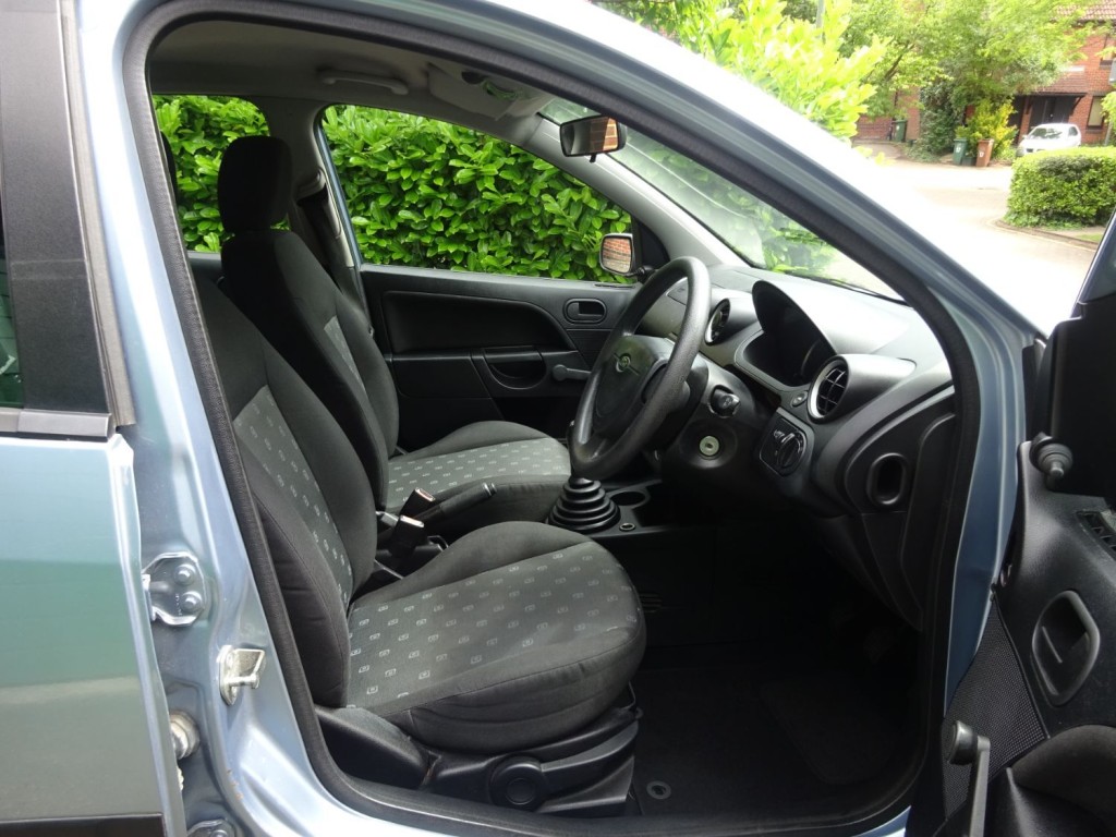 FORD FIESTA