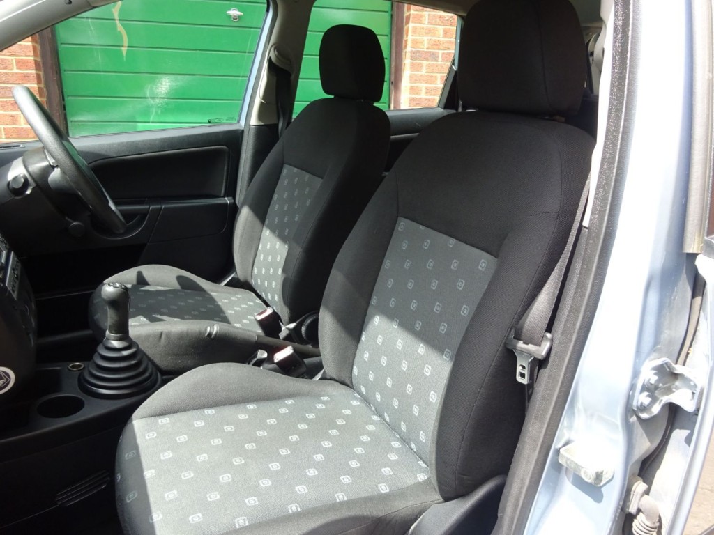 FORD FIESTA