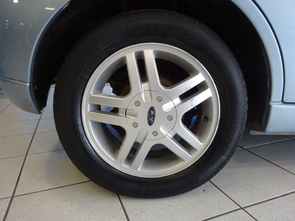 FORD FOCUS
