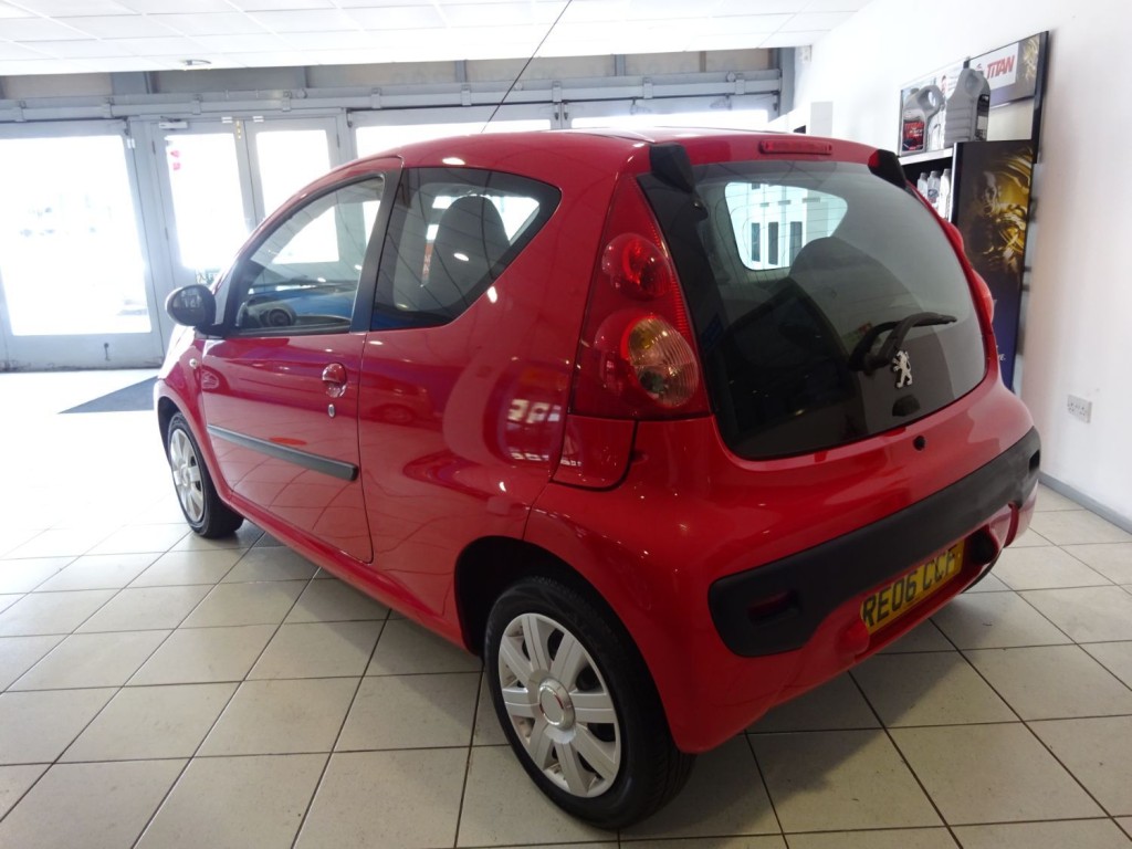 PEUGEOT 107