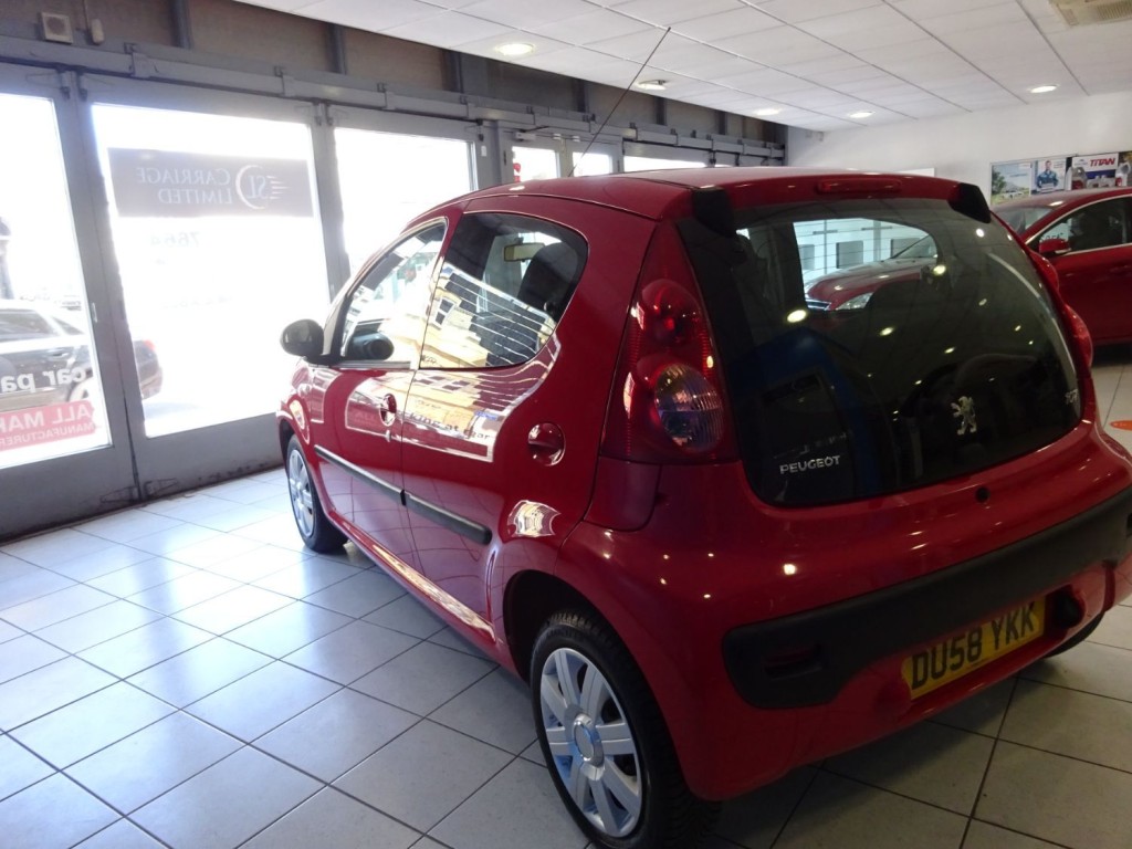 PEUGEOT 107
