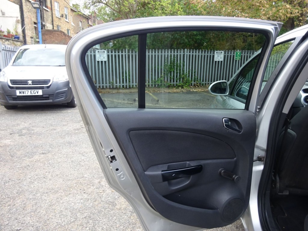 VAUXHALL CORSA