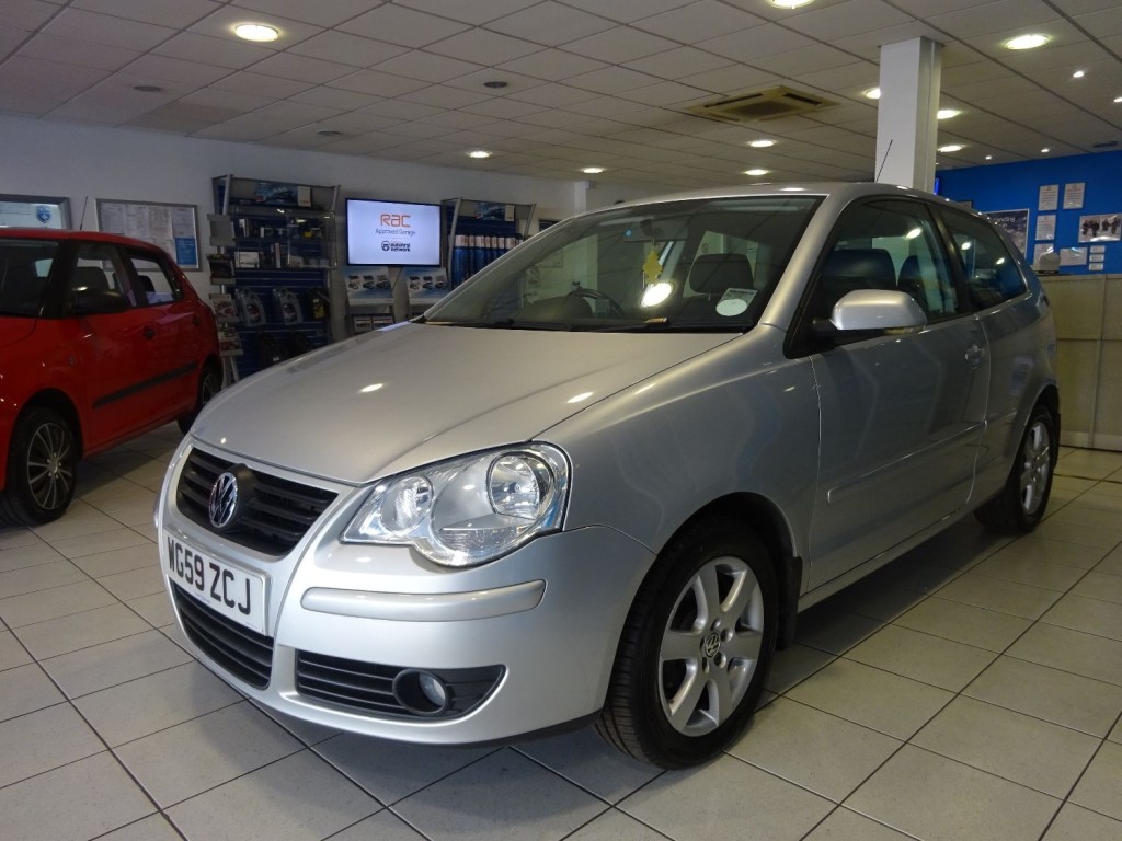 View VOLKSWAGEN POLO 1.4 Match 80 3 Door