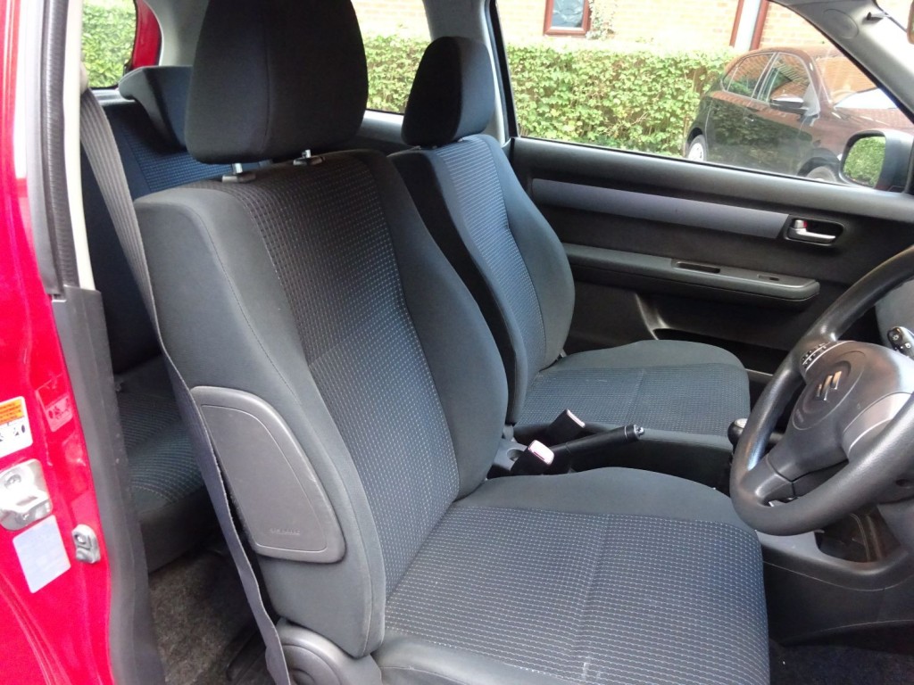 SUZUKI SWIFT