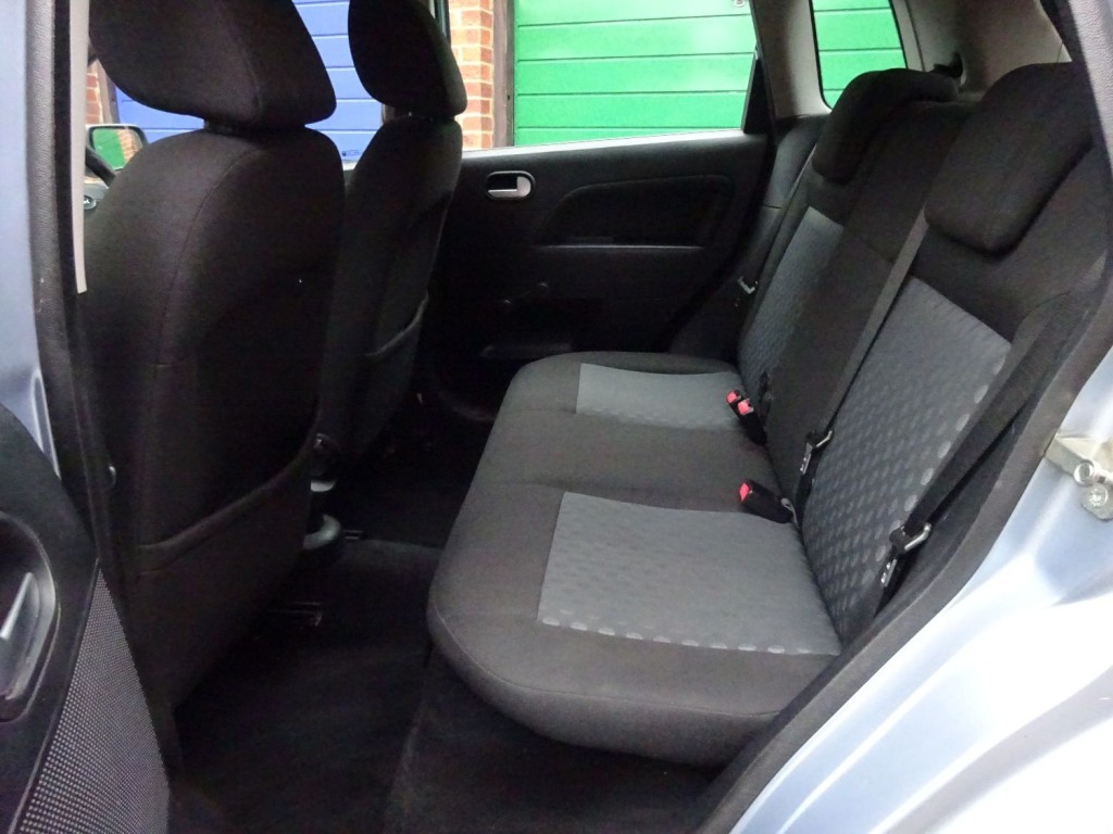 FORD FIESTA