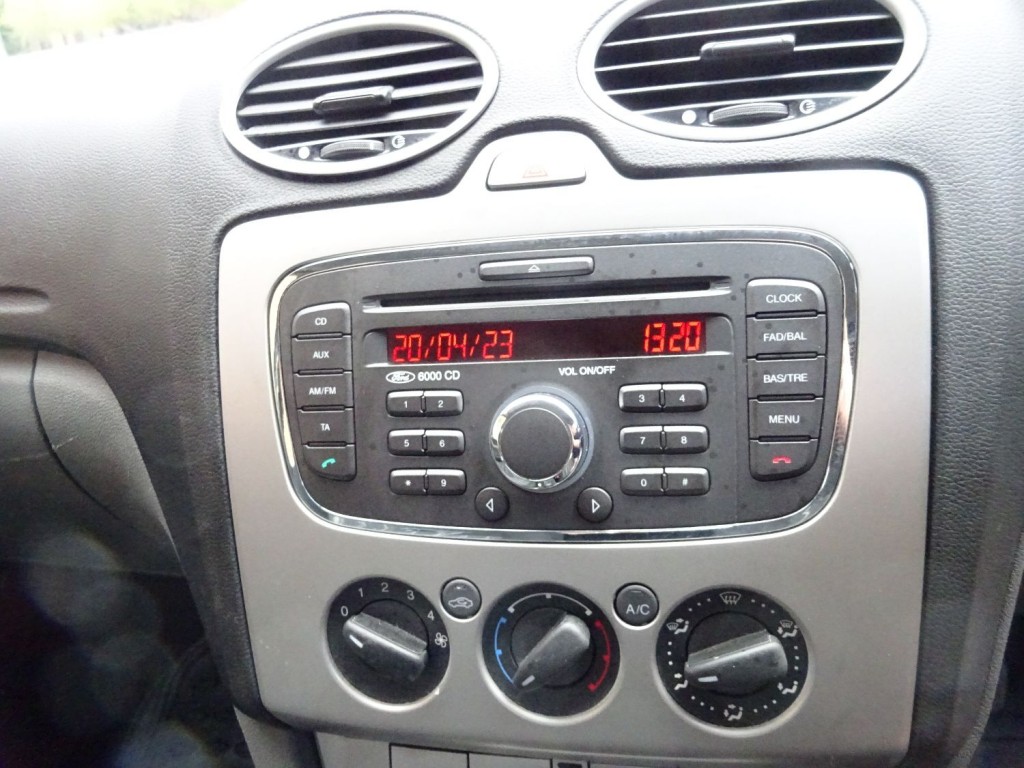 FORD FOCUS