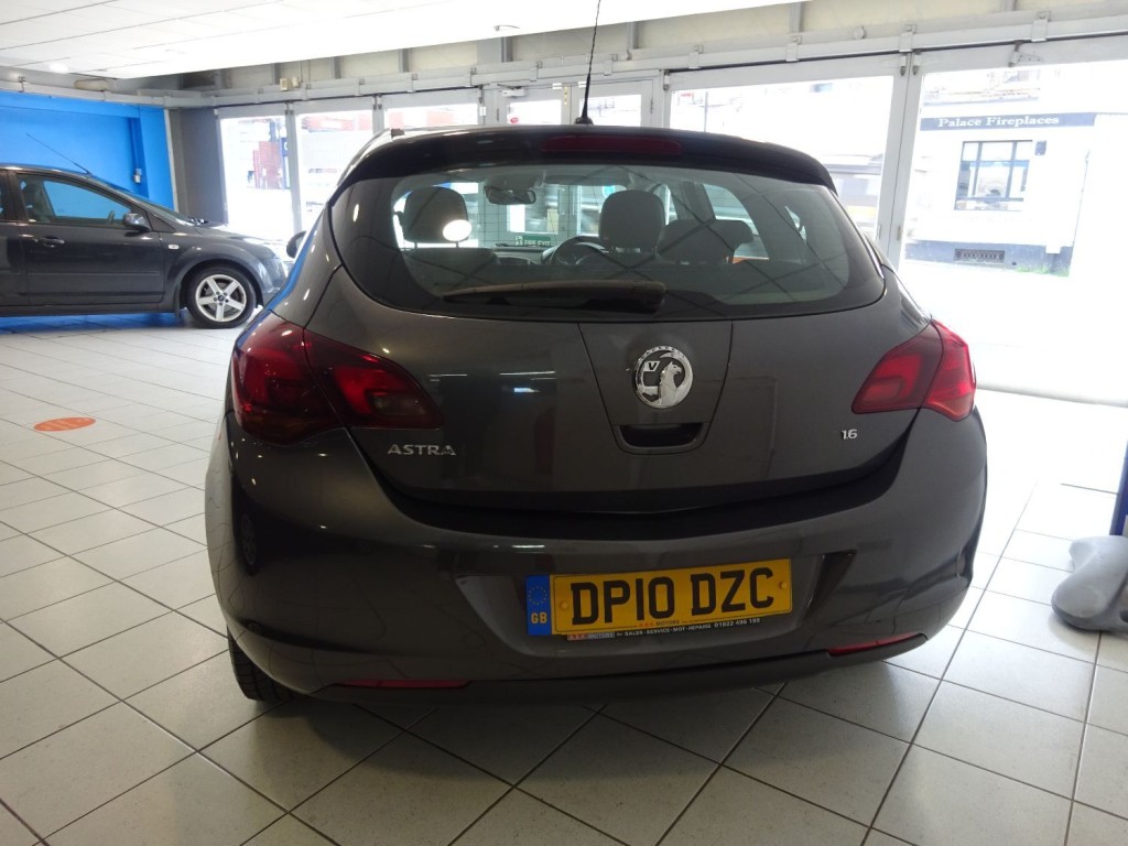 VAUXHALL ASTRA
