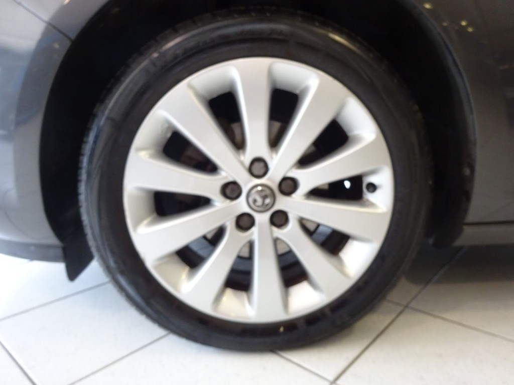 VAUXHALL ASTRA