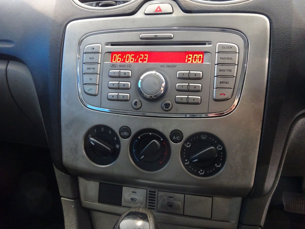FORD FOCUS