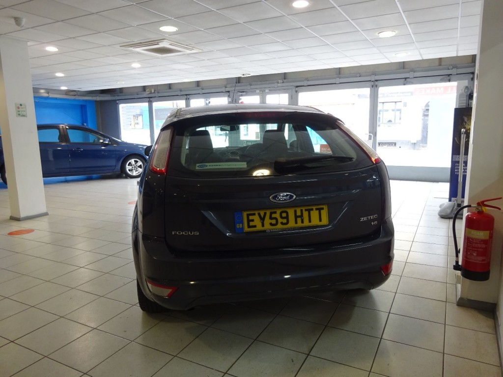 FORD FOCUS