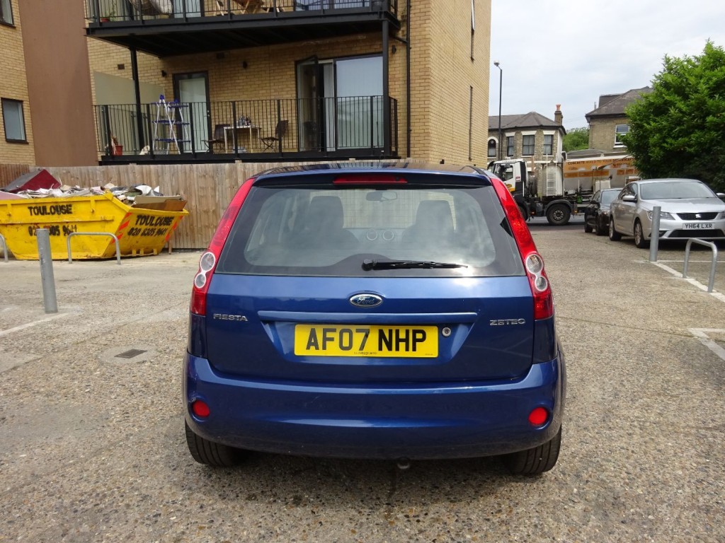 FORD FIESTA