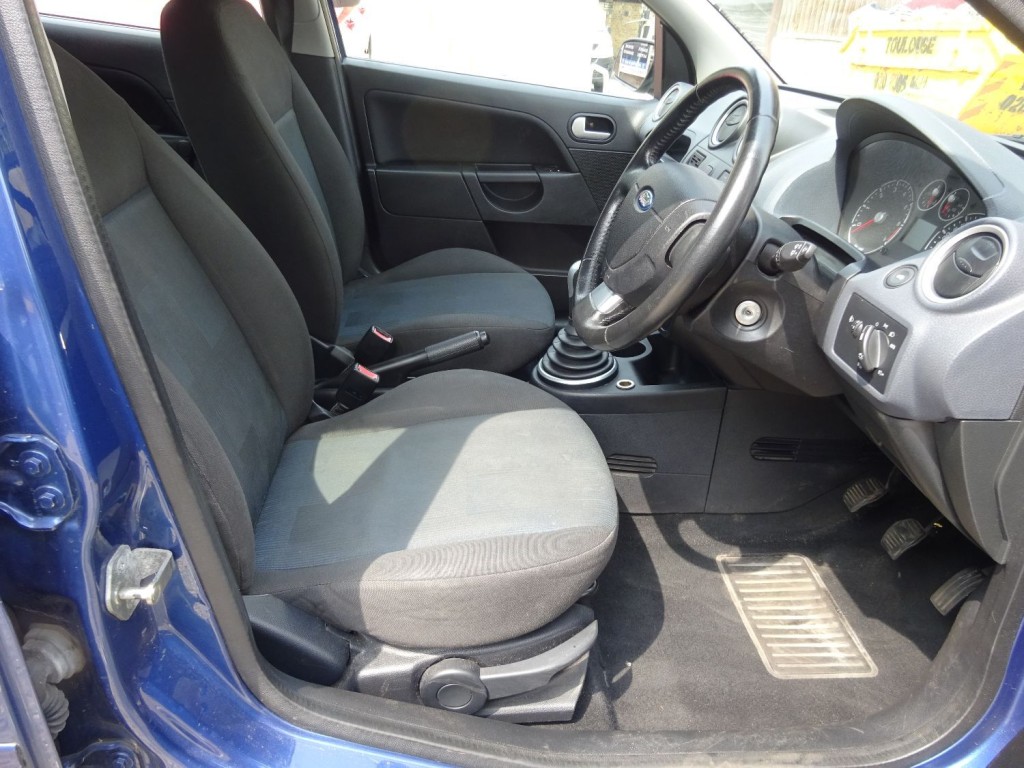 FORD FIESTA