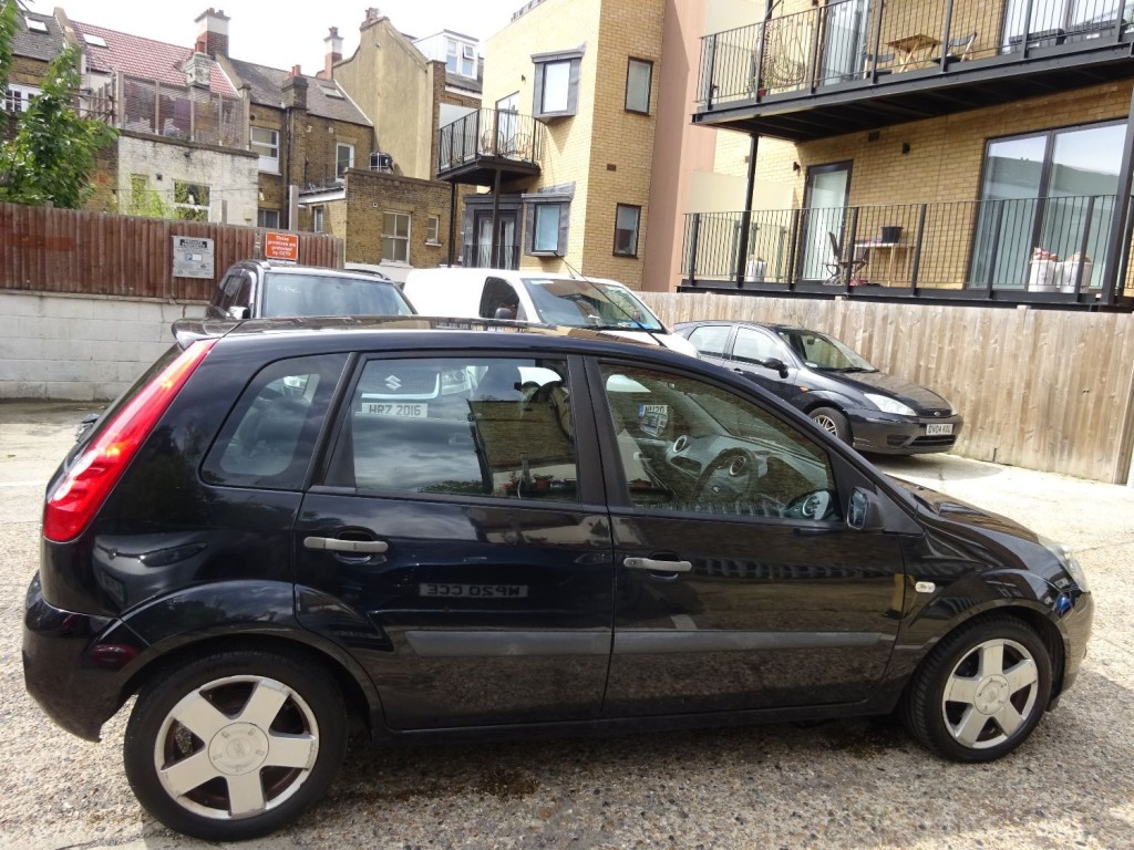 FORD FIESTA