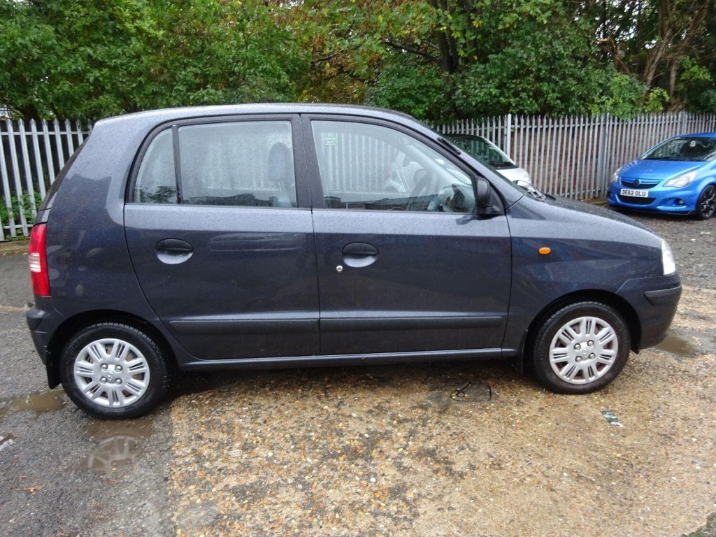 HYUNDAI AMICA
