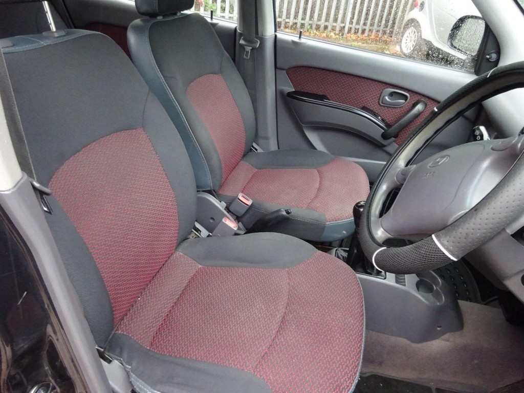 HYUNDAI AMICA