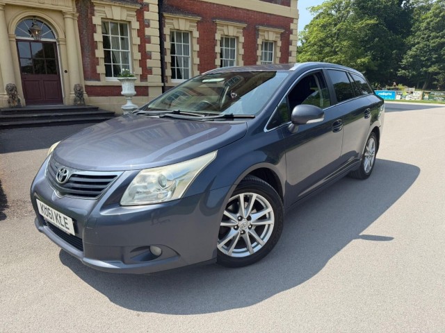 TOYOTA AVENSIS 2.0 D-4D TR